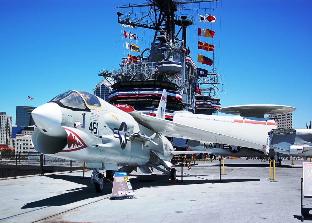 F8 Crusader & Island