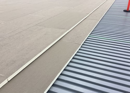 Polyiso Layers on Metal Deck