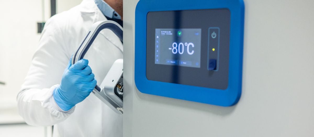 Medical freezer & cold storage management
